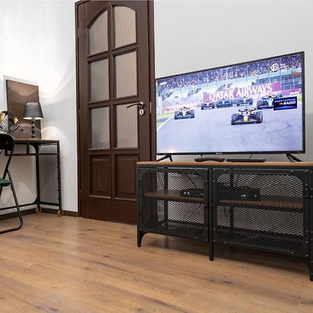 Green Goblin Apartment With Free Private Parking Budapest Luaran gambar
