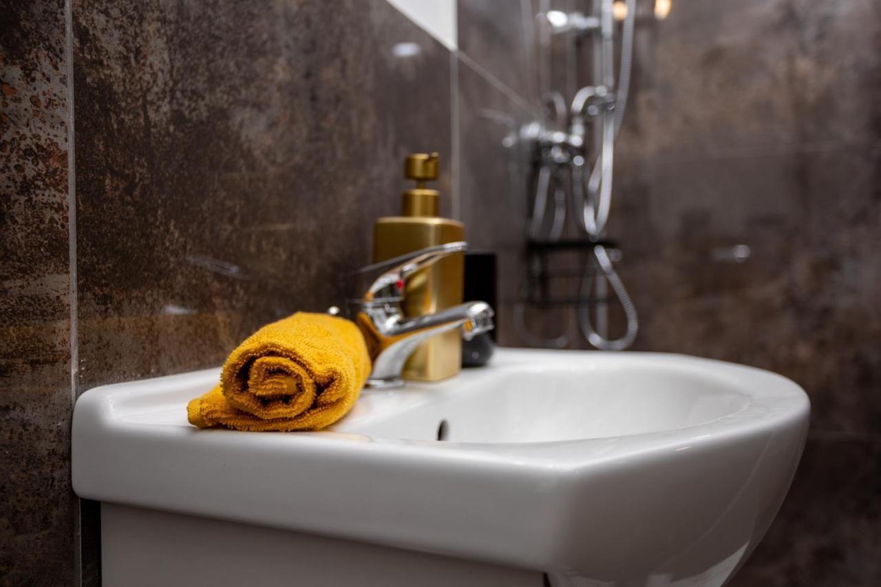 Green Goblin Apartment With Free Private Parking Budapest Luaran gambar
