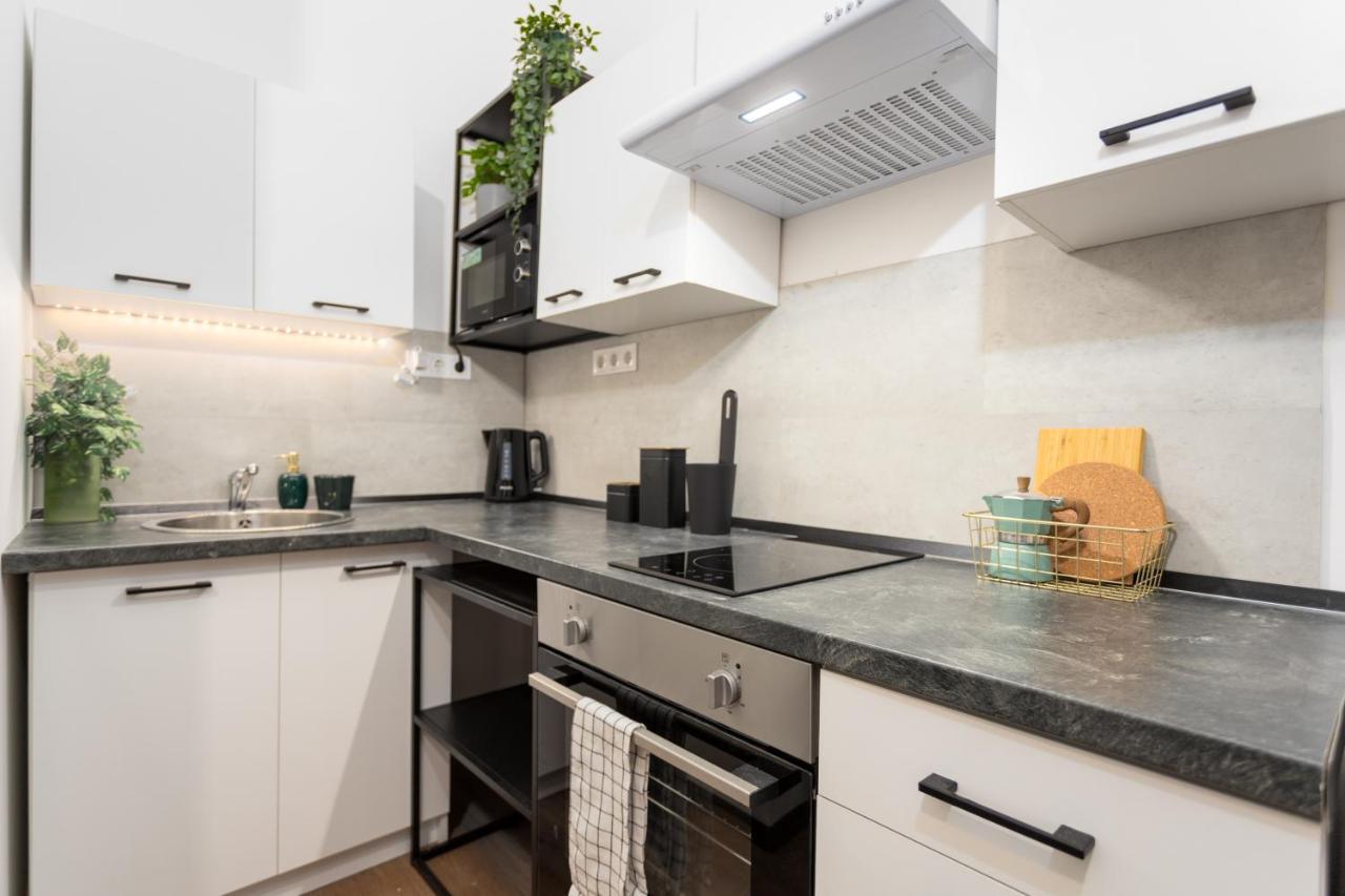 Green Goblin Apartment With Free Private Parking Budapest Luaran gambar