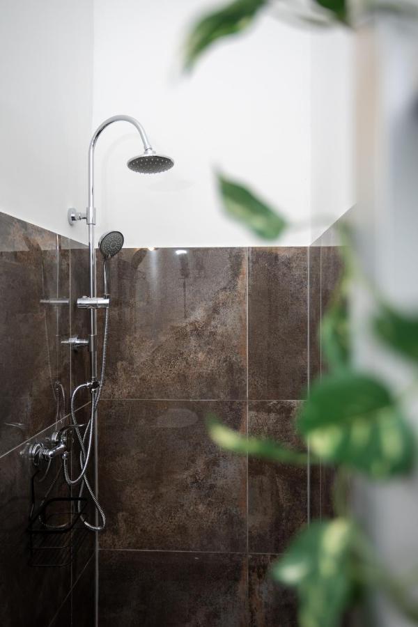Green Goblin Apartment With Free Private Parking Budapest Luaran gambar