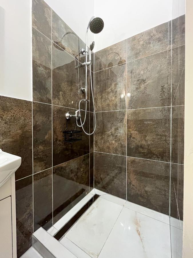Green Goblin Apartment With Free Private Parking Budapest Luaran gambar