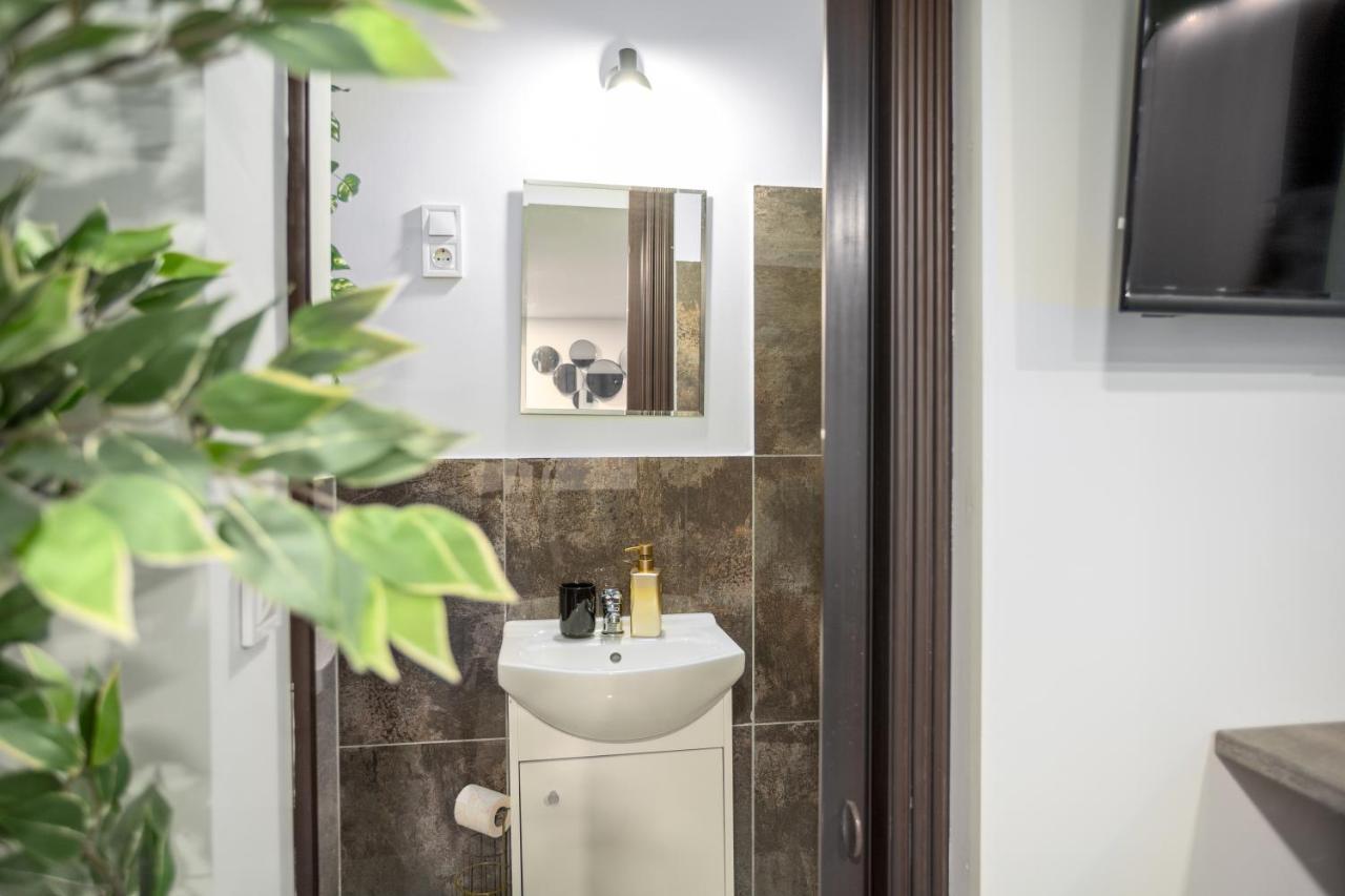 Green Goblin Apartment With Free Private Parking Budapest Luaran gambar